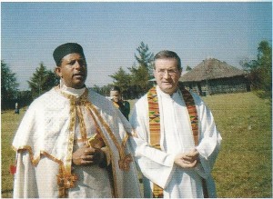 Don Luigi Codemo con padre Teshome durante il gemellaggio con la parrocchia Etiope di S.Marco in Nadene